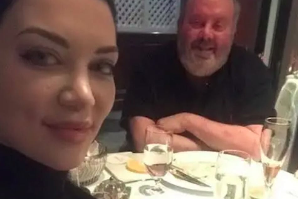 Die 28-Jährige lernte Brad durch ihren Job als Escort-Lady kennen.