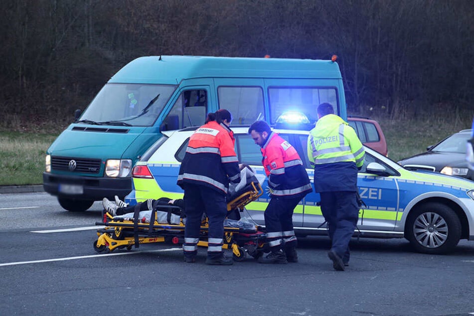 Insgesamt vier Personen wurden durch den Crash verletzt.