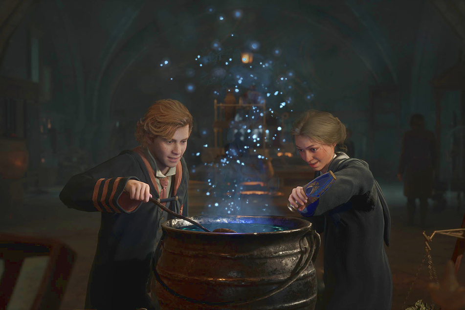 Get that cauldron a-bubbling and a-boiling to whip up magical concoctions!