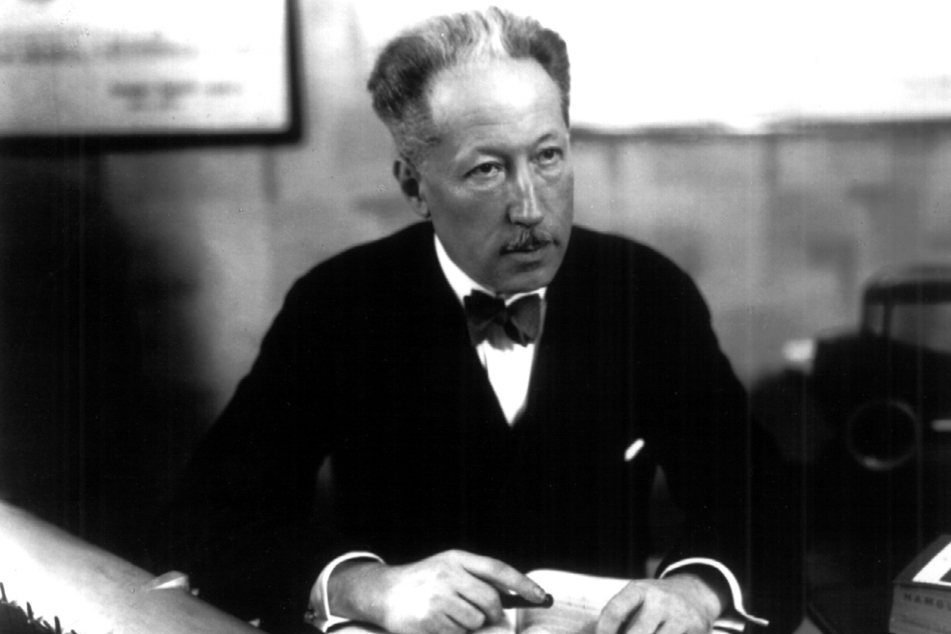 Konstrukteur Edmund Rumpler (1872-1940) gehört zu den Vorreitern des aerodynamischen Fahrzeugbaus.