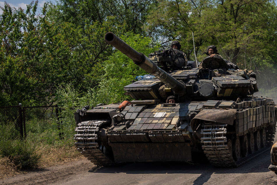 Ukraine-Krieg, Tag 118: Kämpfe im Osten - Ukrainische Truppen von Einschließung bedroht