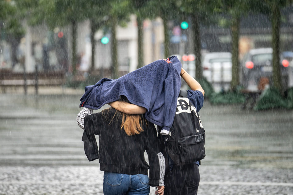 Die heftigen Regenfälle der letzten Tage sollen bald ein Ende haben - zumindest in einigen Teilen Deutschlands.