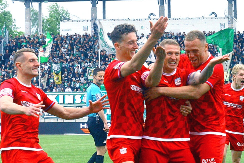 Der Angriff des FSV um Marc-Philipp Zimmermann (36, r.) ist breit aufgestellt.