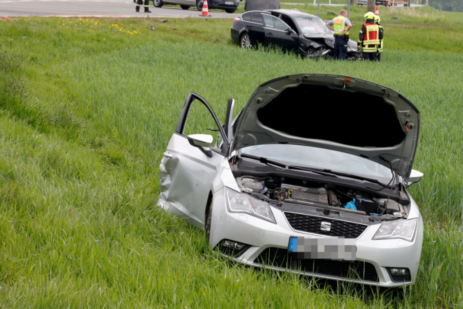 BMW und Seat kollidieren: Mehrere Verletzte nach Unfall im Erzgebirge