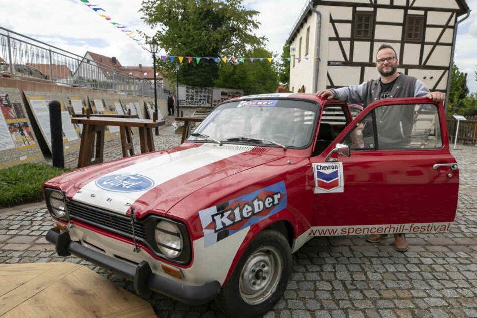 Die Nachbildung des Ford Escort aus dem Film "Zwei wie Pech und Schwefel" steht ebenfalls jetzt in Lommatzsch und kann von den Fans besichtigt werden.