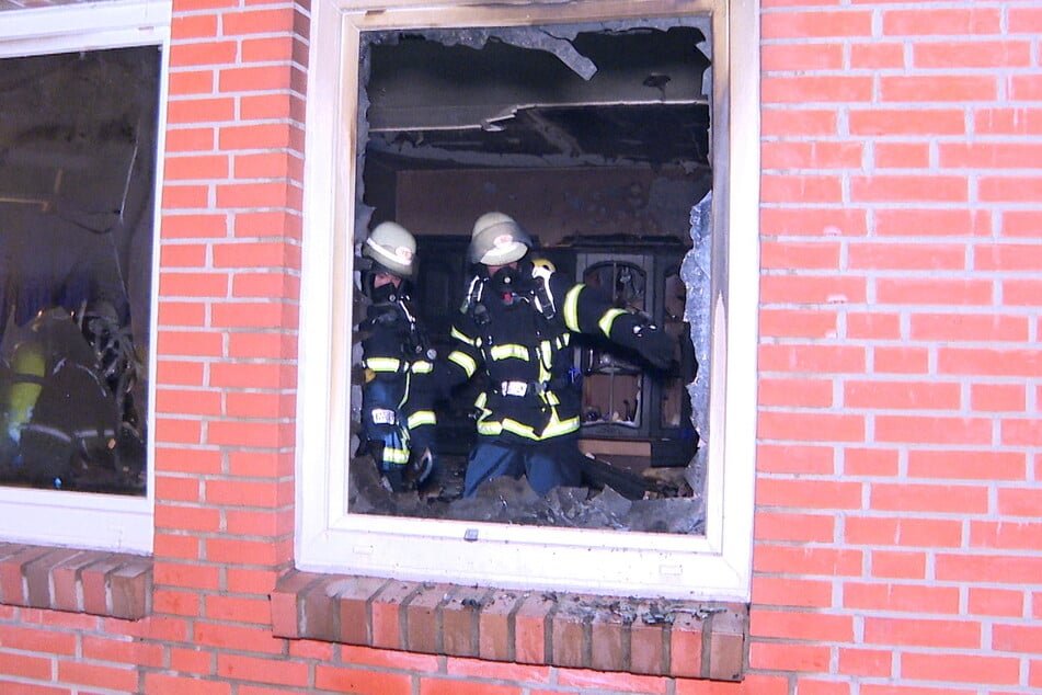 Am Sonntagabend rückte die Feuerwehr zu einem Einsatz in Hamburg-Finkenwerder aus.