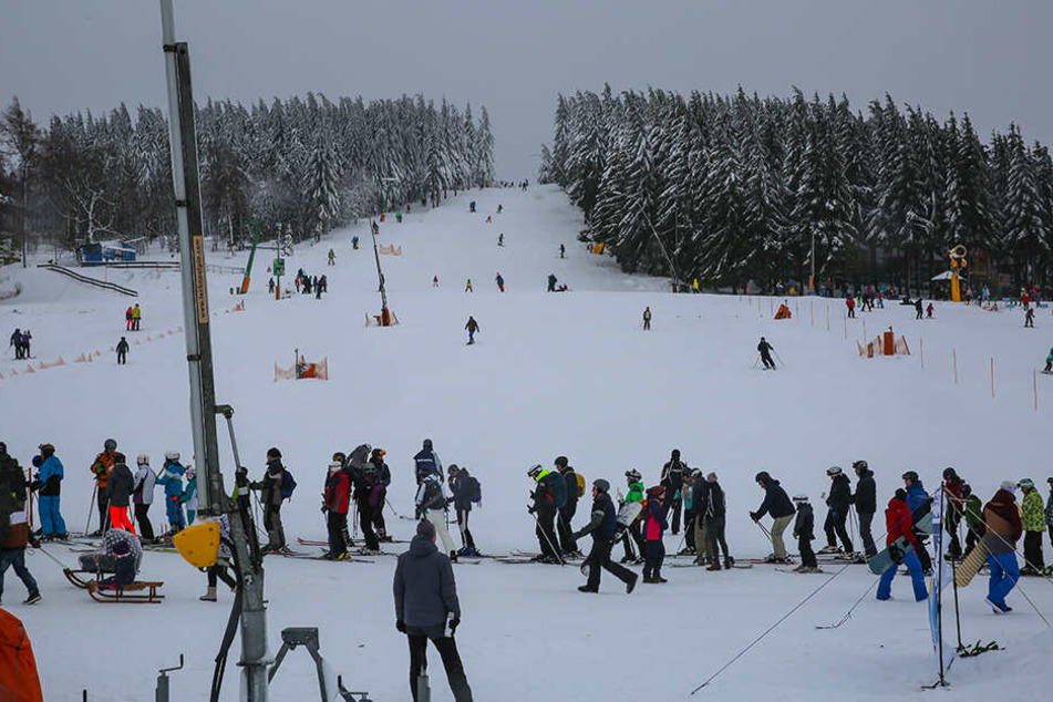 Ski-Spaß am Hang: Die Besucher der Ski- und Rodelarena in Altenberg/Geising mussten sich keine Sorgen um Schneebruch machen.