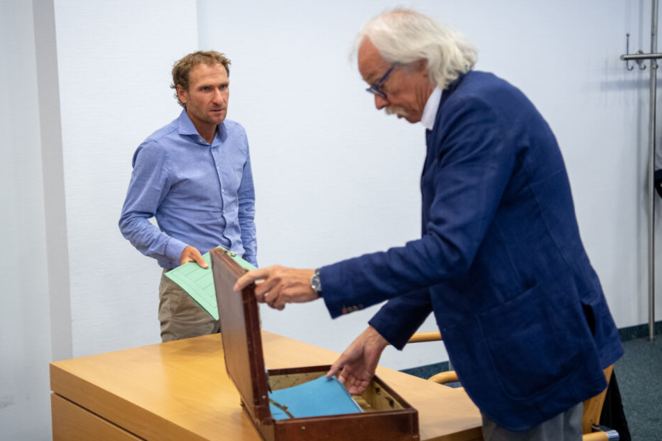 Andreas Stitzl (l) und sein Anwalt Claus Huber Wilhelm.