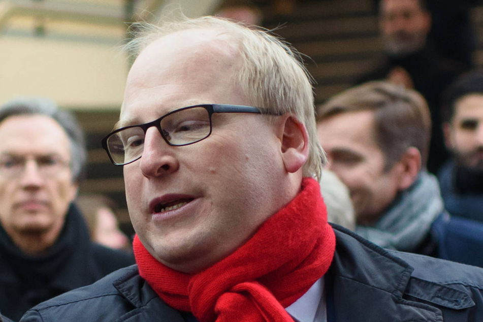 SPD-Landesgeschäftsführer Sven Heinemann (45) hat die Pläne für die Einführung des 29-Euro-Tickets verteidigt.