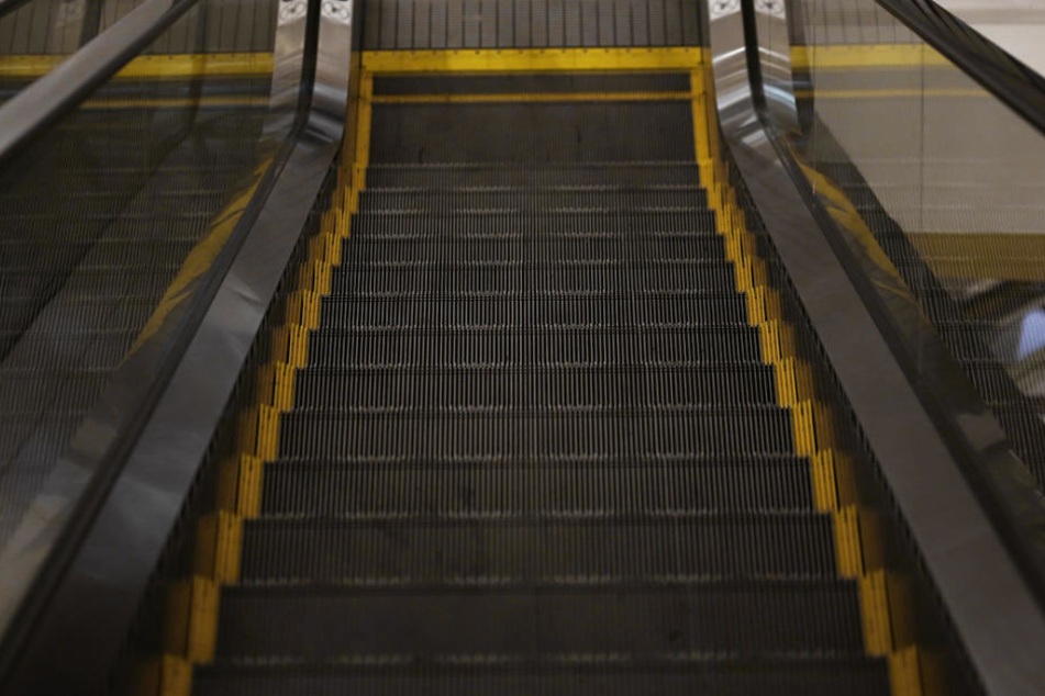 Eine 76-jährige Frau ist in München eine Rolltreppe hinuntergestürzt (Symbolbild).