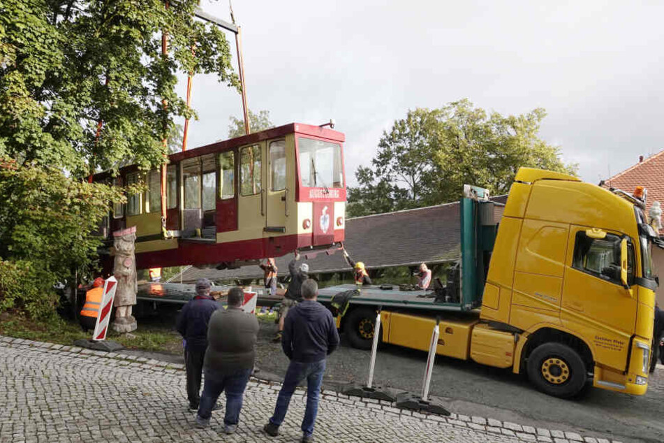 Die mehr als 100 Jahre alte Standseilbahn soll bis zum Frühjahr generalüberholt werden.