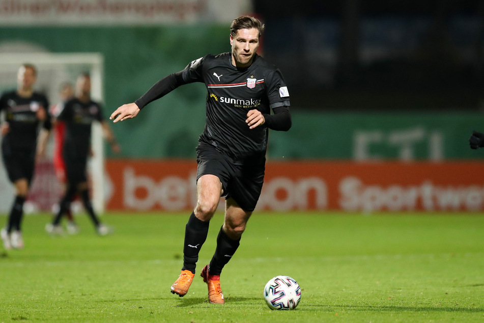 FSV-Stürmer Ronny König rettete den Schwänen beim Verl-Match einen wertvollen Punkt (Archivbild).