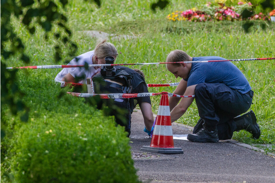 Handgranaten-Attacke bei Trauerfeier: Weitere sechs Verdächtige identifiziert!