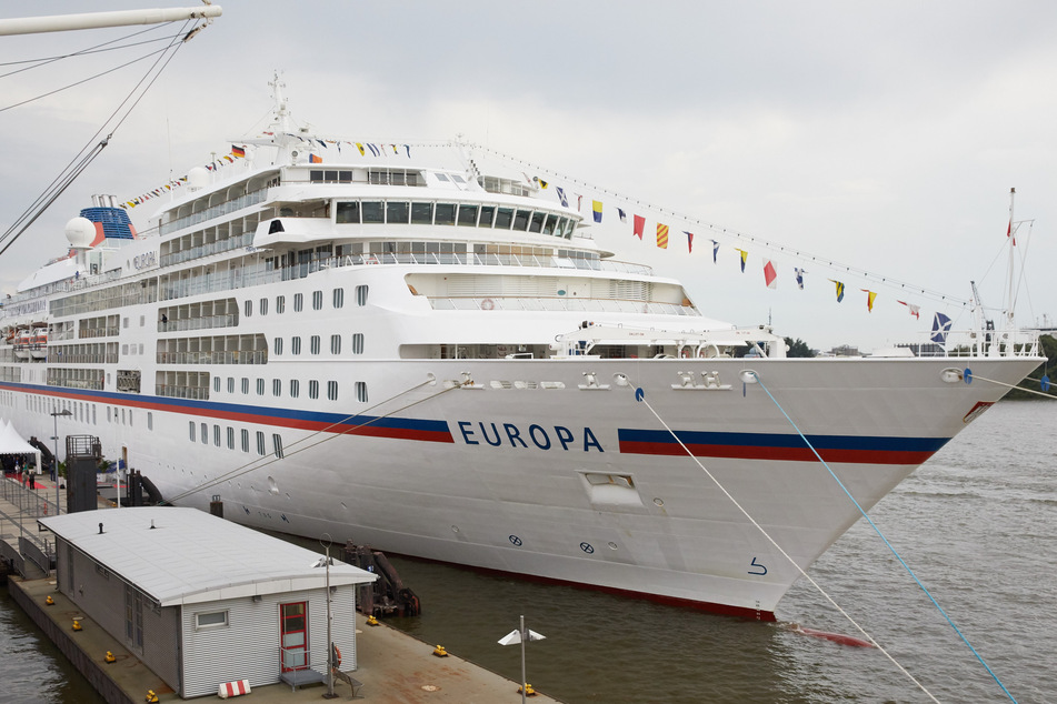 Hamburg: Dramatische Suche nach "MS Europa"-Passagier: Leiche an Nordsee-Strand angespült