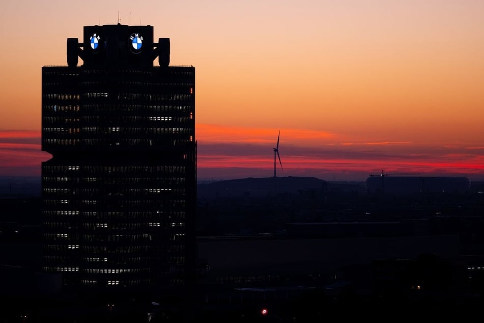 In der deutschen Autoindustrie sollen Zehntausende Stellen abgebaut werden - auch bei BMW.