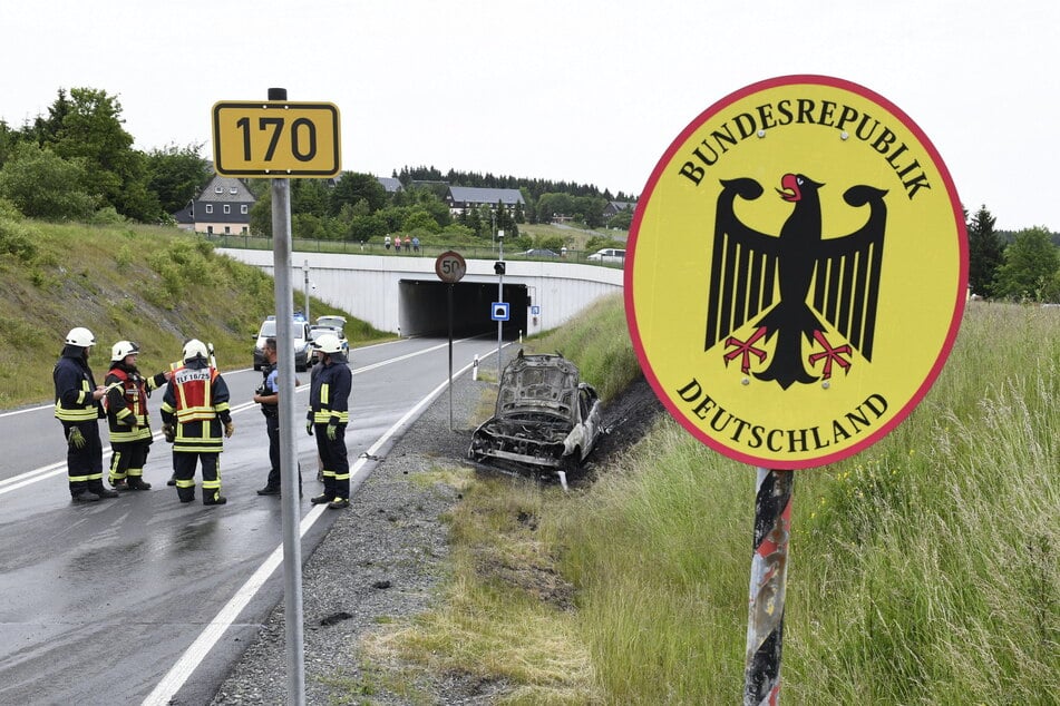 Dicht am Grenzstein ereignete sich dieser kuriose Feuerwehreinsatz.