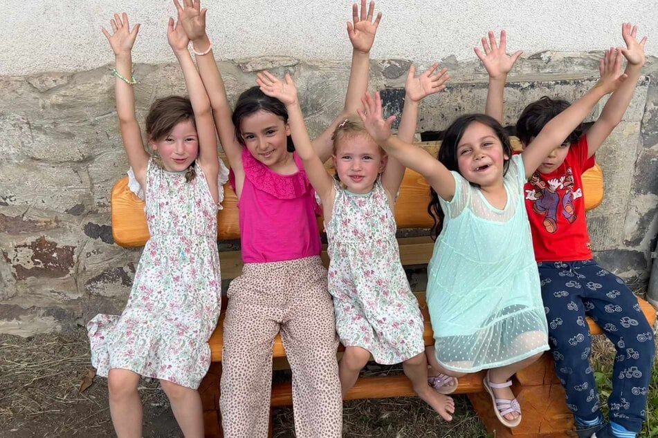 Diebe mit Gewissensbissen? Geklaute Kinderbank plötzlich wieder da