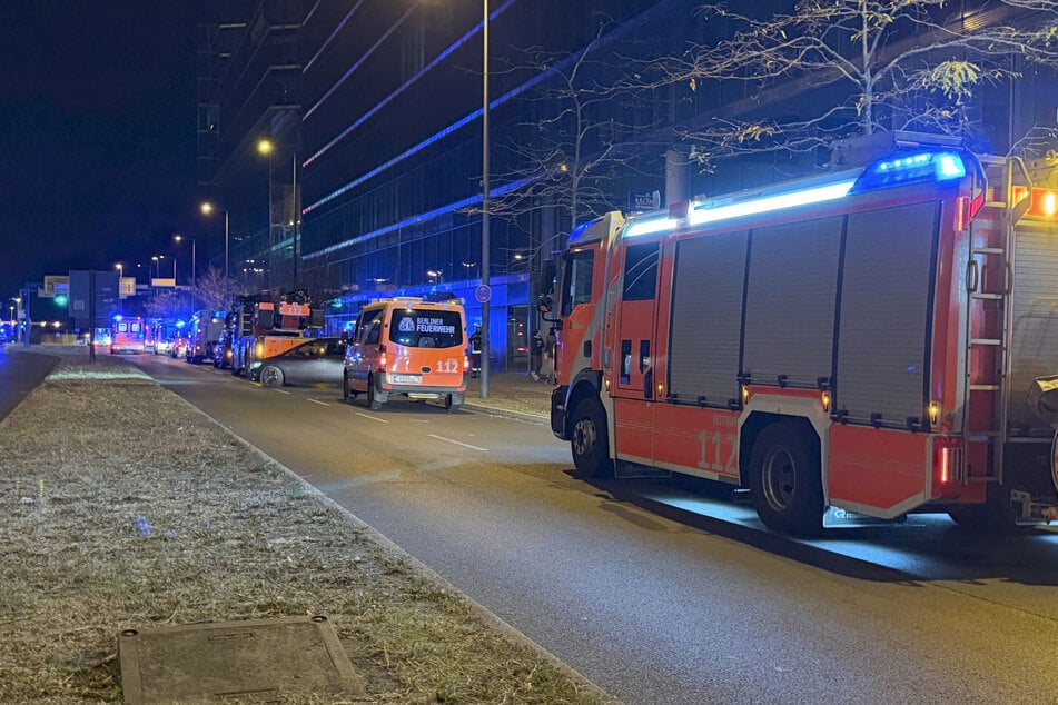 Die Feuerwehr war mit einem großen Aufgebot vor Ort.
