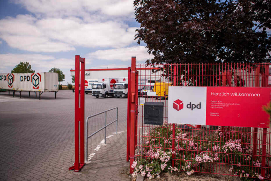 Großalarm im DPD-Paketverteilzentrum in Krostitz.