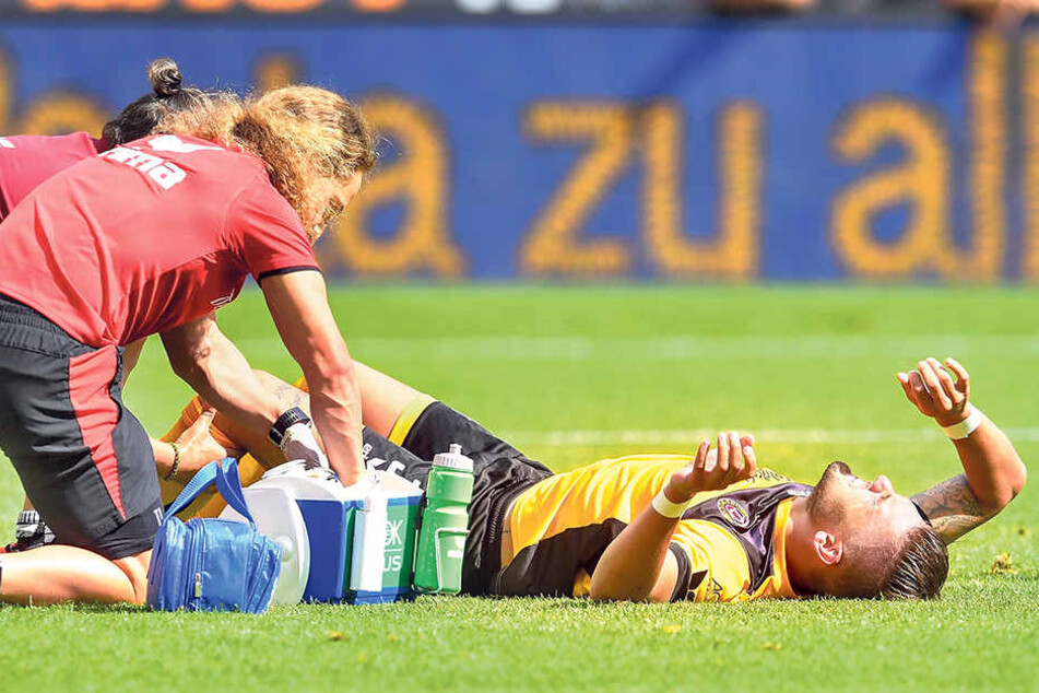 30. Juli, 23. Minute im Spiel gegen Duisburg: Pascal Testroet stieß mit MSV-Keeper Marc Flekken
zusammen - Totalschaden im Knie.