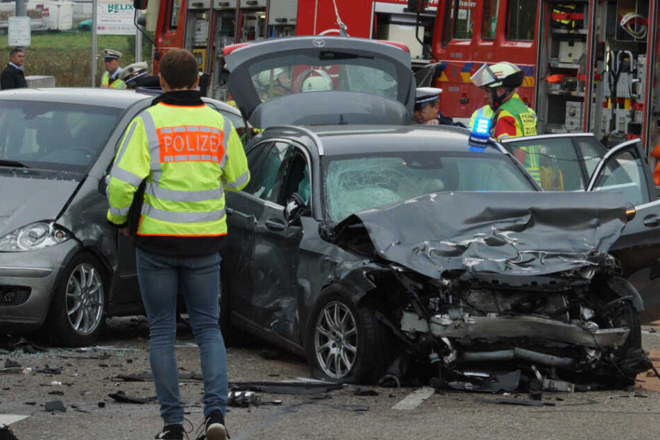 Der Fahrer dieses Polizeiwagens ist am Unfall beteiligt.