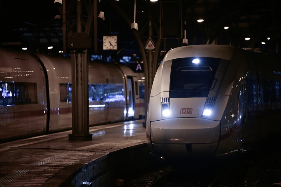 Bei der Deutschen Bahn kommt es im Norden zu zahlreichen Zugausfällen.