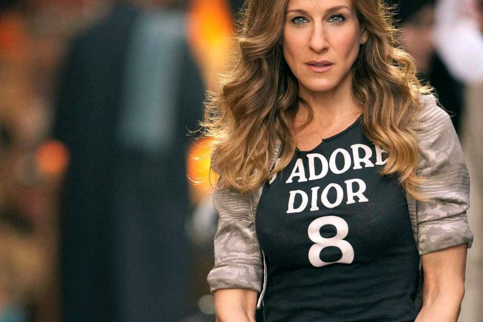Sarah Jessica Parker is set to return as the iconic Carrie Bradshaw in the SATC reboot!