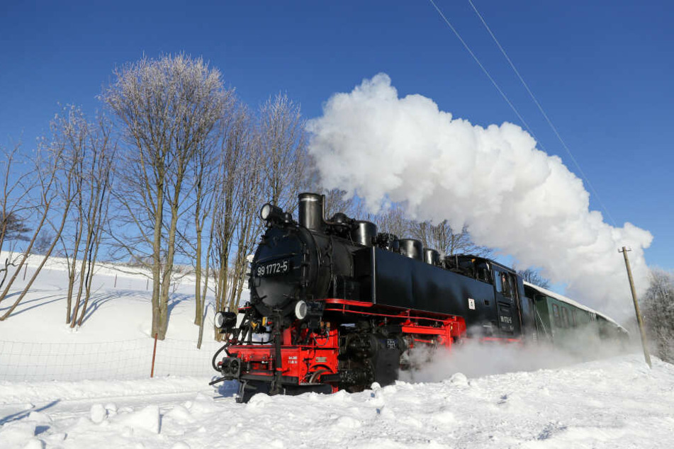Statt Bahnen waren am Samstag Busse zwischen Oberwiesenthal und Cranzahl unterwegs.