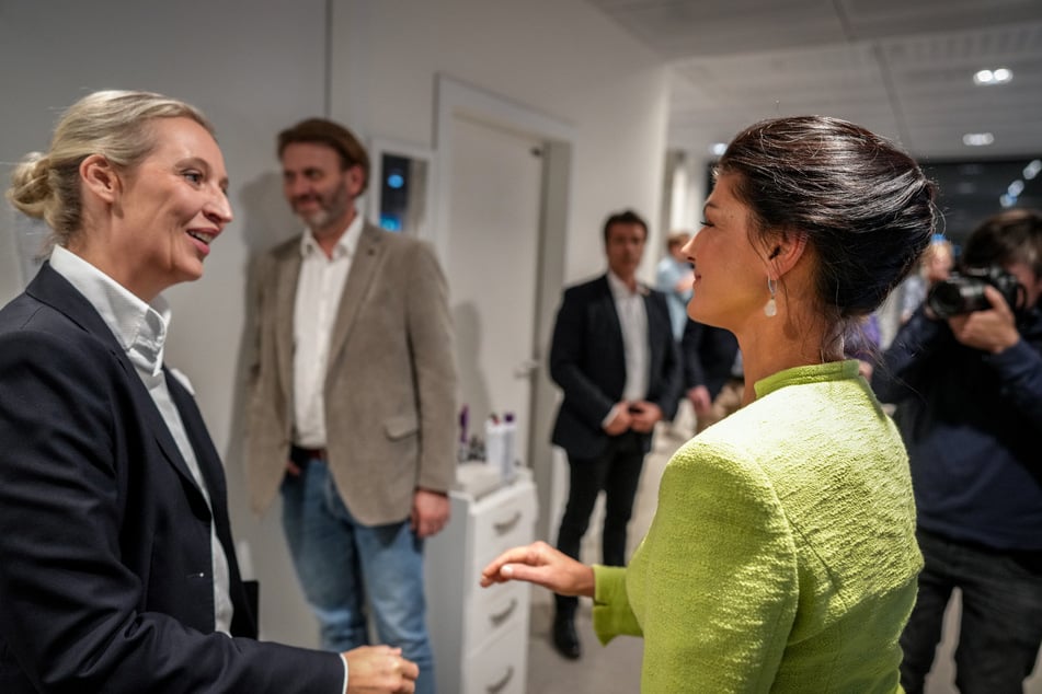 Sahra Wagenknecht (55, BSW, r.) wirbt für einen offenen Umgang mit der AfD.