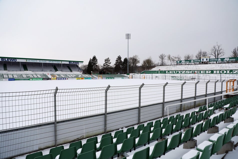 Die Witterungsbedingungen im AKS lassen aktuell keinen Fußball zu.