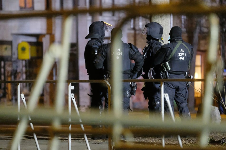 Die Polizei fahndet derzeit nach dem Flüchtigen. (Symbolfoto)