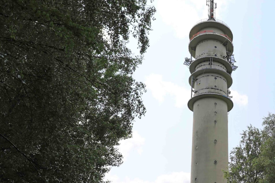 Unglück im Norden: Arbeiter stürzt von Funkturm 60 Meter in die Tiefe