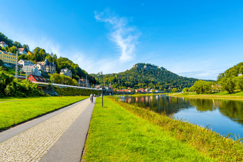 Radeln mit Traumblick: Ein Radweg in der Sächsischen Schweiz. Bis 2025 sollen mehr als 5100 Kilometer über Schilder verfügen.