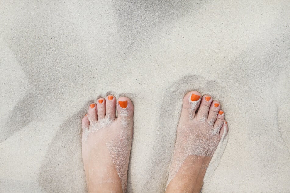 Bei leckeren Drinks und den Füßen im Sand kann im Café Treibgut der Sonntag ganz entspannt ausklingen. (Symbolbild)
