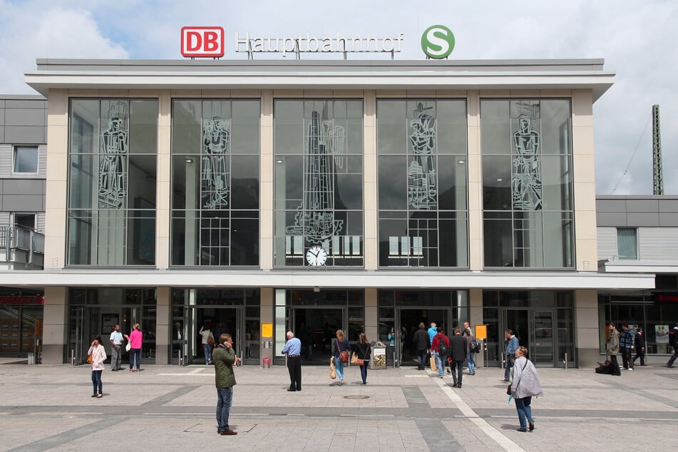 Eine 50-Jährige hatte am Hauptbahnhof in Dortmund gleich zweimal das Bedürfnis, sich nackt auszuziehen.