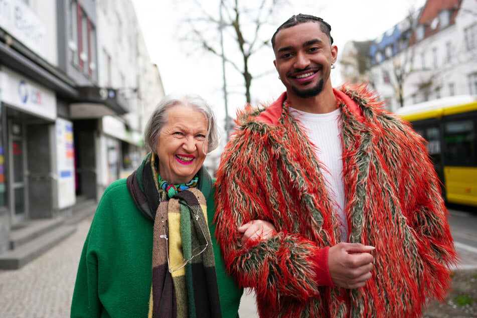 Oma und Enkel hatten schon immer eine besondere Verbindung.