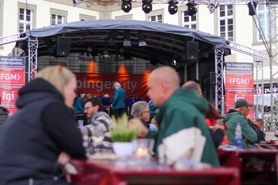 Das Weinfest in Göppingen soll weiterhin stattfinden. Es gebe keinen Zusammenhang, hieß es von den Behörden.