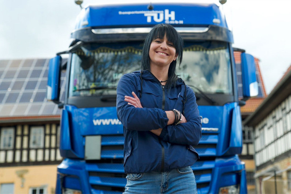 Trucker Babe Jessy Koch (34) macht sich erstmals auf den Weg nach Barcelona.