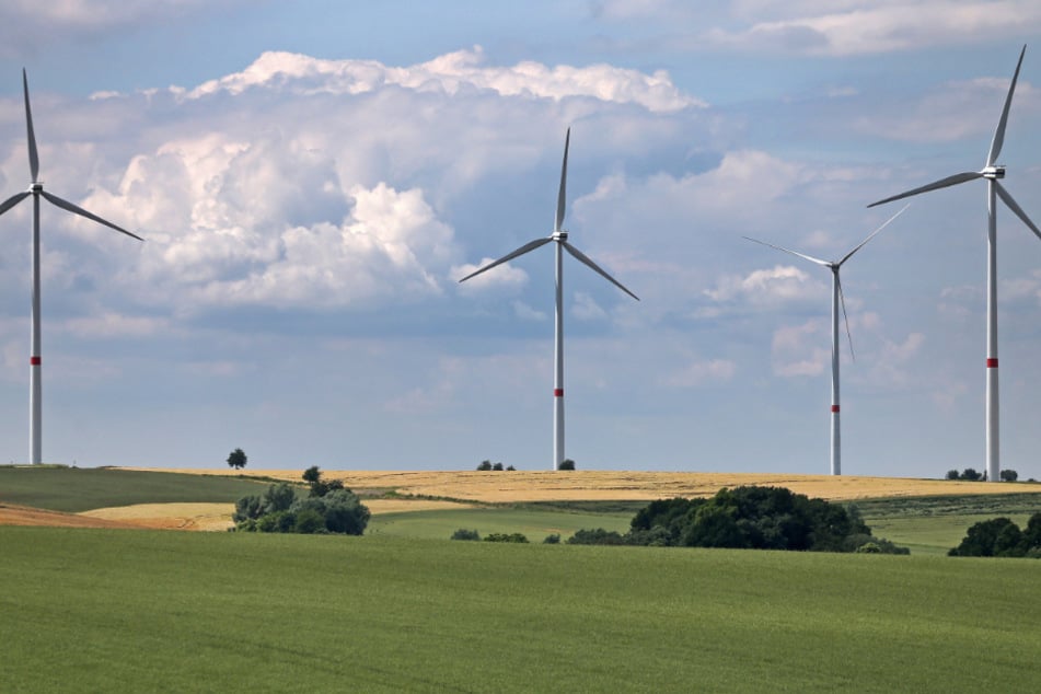 Ausbau stockt: In Sachsen, aber auch bundesweit, werden immer weniger Windkraftanlagen gebaut. Das gefährdet das Energie- und Klimaprogramm (EKP) der Koalition, das derzeit neu aufgelegt wird.