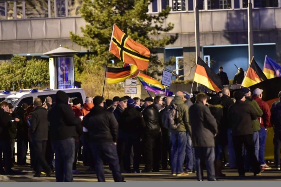Bei der Demo am Freitagabend waren etwa 200 Teilnehmer dabei.