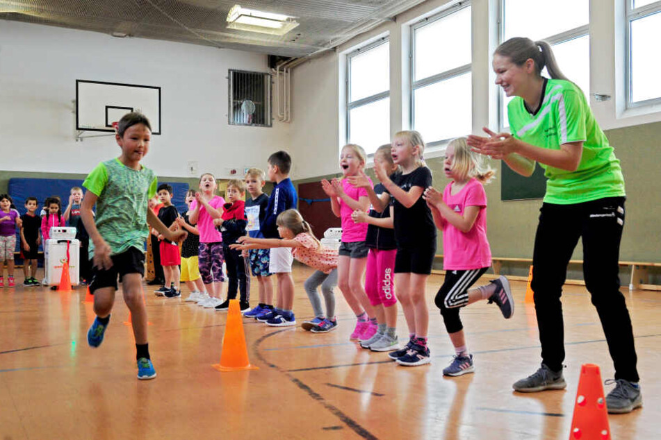 Mit Spaß sporteln - für die Kinder der Valentina-Tereschkowa-Grundschule gibt es extra viele Bewegungsangebote.