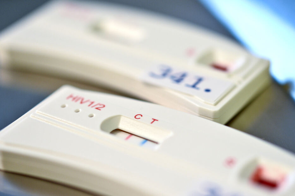 Mehr als 10.700 Menschen, die sich Aids zugezogen haben, leben derzeit im Südwesten. Das sind 750 mehr als im Vorjahr.