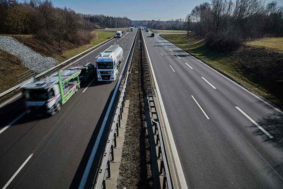 Der Ausbau der A4 zwischen Nossen und Pulsnitz wurde bereits beantragt. Bis Bautzen-Ost noch nicht.