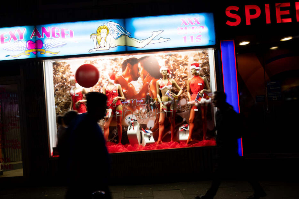 Strip-Shows, Suff und einsame Herzen: So läuft Weihnachten auf St. Pauli