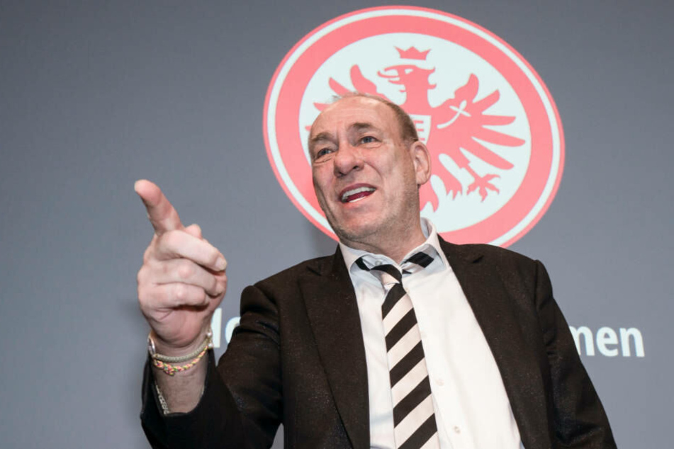 Bei der Mitgliederversammlung am Sonntag präsentierte sich Eintracht-Präsident Peter Fischer in bester Laune.