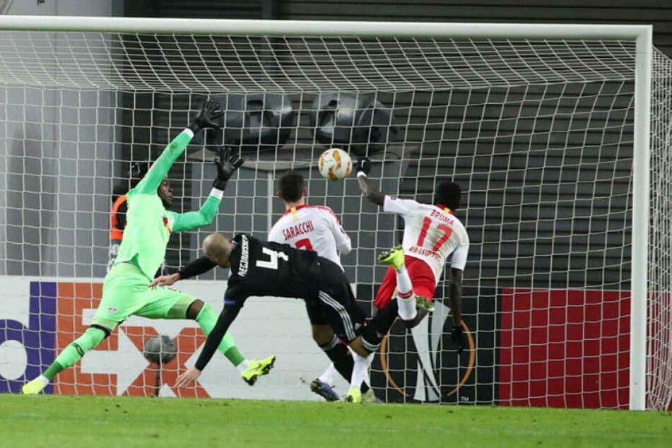Er streckte sich vergebens: Gegen Trondheim kassierte Yvon Mvogo kurz vor Schluss den 1:1-Ausgleich, der RB Leipzigs Ausscheiden aus der Europa League bedeutete. Sein letzter Auftritt für die Sachsen?