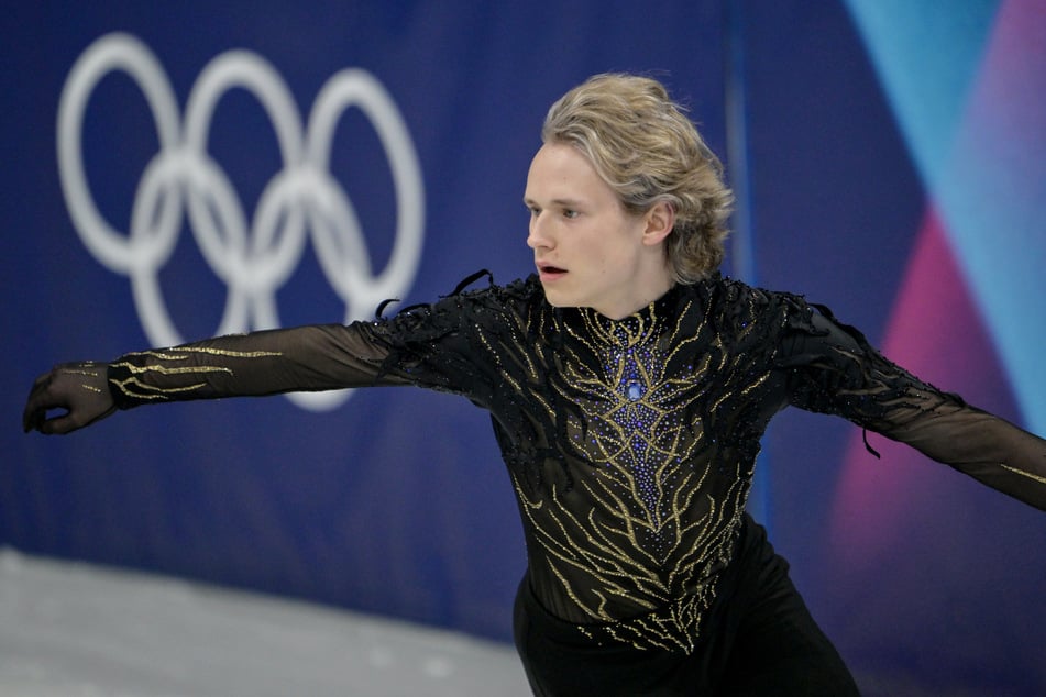 Ilia Malinin war als haushoher Goldfavorit in die Kür gestartet. Doch er brachte nur die 15. Kür des Abends aufs Eis und rutschte auf Platz 8 ab.