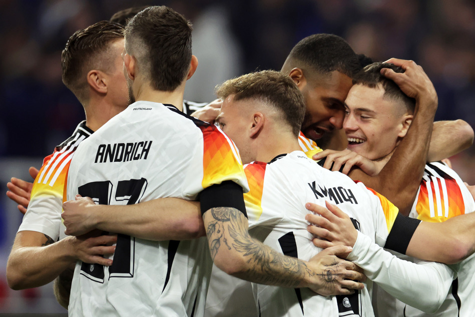 Auch TV-Deutschland hat ihre Nationalmannschaft nach dem überzeugenden 2:0-Sieg gegen Frankreich offensichtlich wieder lieb gewonnen.