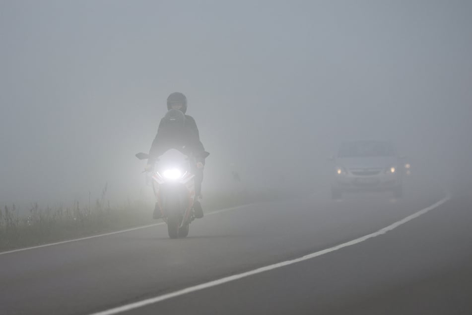 Sachsens Autofahrer sollten am Wochenende Vorsicht walten lassen. Laut Deutschem Wetterdienst ist mit jeder Menge Nebel und auch leichtem Frost zu rechnen.