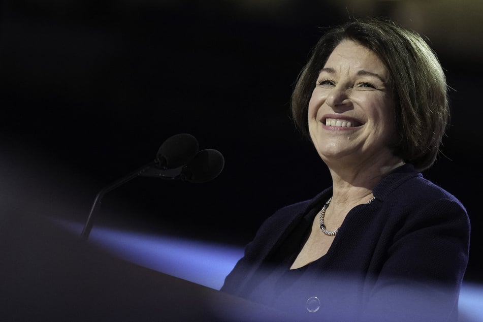 Amy Klobuchar makes first official move in race for governor of Minnesota